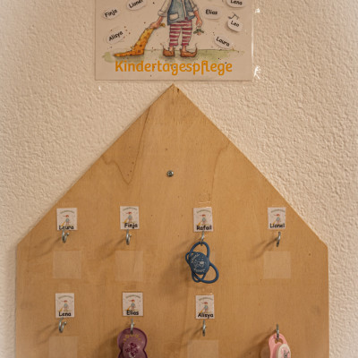Schnullerparkplatz und Gruppe